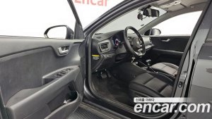 Kia Stonic 1.4 2020 года из Южной Кореи