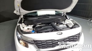 Kia Seltos Бензин 1.6 Turbo 2WD 2022 года из Южной Кореи