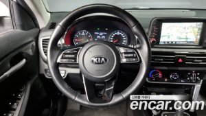 Kia Seltos Бензин 1.6 Turbo 2WD 2022 года из Южной Кореи