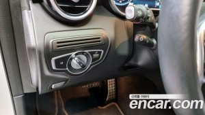 Mercedes-Benz GLC-Class GLC300 4MATIC Premium 2020 года из Южной Кореи