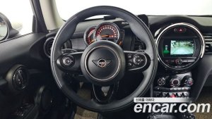 Mini Cooper DEFAULT 2020 года из Южной Кореи