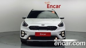 Kia Niro 1.6 HEV 2020 года из Южной Кореи
