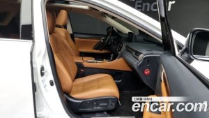 Lexus RX Executive 2021 года из Южной Кореи