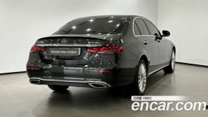 Mercedes-Benz E-Class E220d 4MATIC Exclusive 2021 года из Южной Кореи