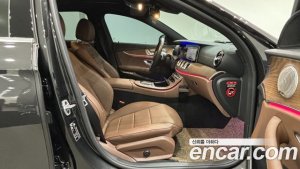 Mercedes-Benz E-Class E220d 4MATIC Exclusive 2021 года из Южной Кореи