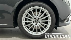 Mercedes-Benz E-Class E220d 4MATIC Exclusive 2021 года из Южной Кореи