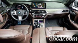 BMW 5-Series M550i xDrive 2021 года из Южной Кореи
