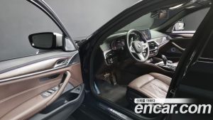 BMW 5-Series M550i xDrive 2021 года из Южной Кореи
