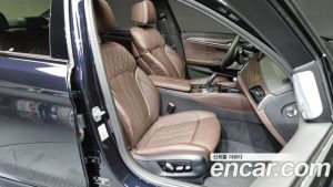 BMW 5-Series M550i xDrive 2021 года из Южной Кореи