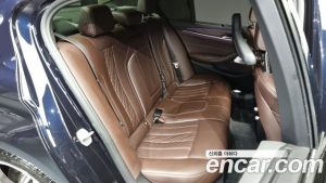 BMW 5-Series M550i xDrive 2021 года из Южной Кореи