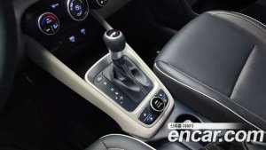 Hyundai Venue 1.6 Flux 2021 года из Южной Кореи