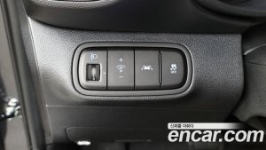 Hyundai Venue 1.6 Smart 2021 года из Южной Кореи