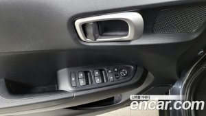 Hyundai Venue 1.6 Smart 2021 года из Южной Кореи