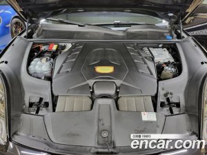 Porsche Cayenne 4.0 Turbo 2020 года из Южной Кореи