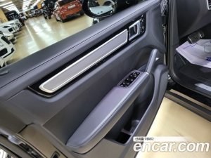Porsche Cayenne 4.0 Turbo 2020 года из Южной Кореи