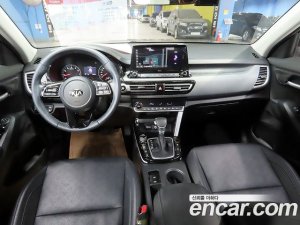 Kia Seltos Бензин 1.6 Turbo 2WD 2021 года из Южной Кореи