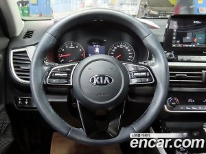 Kia Seltos Бензин 1.6 Turbo 2WD 2021 года из Южной Кореи