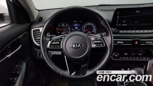 Kia Seltos Дизель 1.6 2WD 2020 года из Южной Кореи