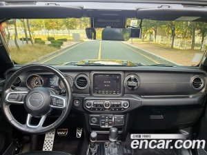 Jeep Wrangler 2.0 Overland Unlimited Top 4Door 2021 года из Южной Кореи