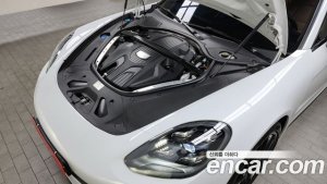Porsche Panamera 3.0 AWD 2020 года из Южной Кореи