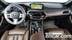 BMW 5-Series 520i M Sport 2020 года из Южной Кореи