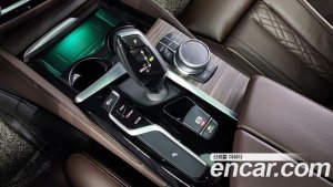 BMW 5-Series 520i M Sport 2020 года из Южной Кореи