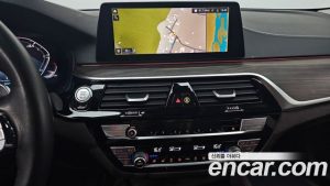 BMW 5-Series 520d Luxury Plus 2020 года из Южной Кореи