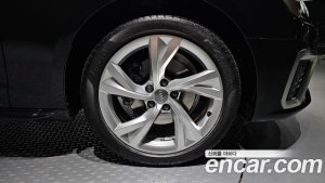 Audi A4 35 TDI Premium 2020 года из Южной Кореи