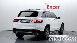 Mercedes-Benz GLC-Class GLC300e 4MATIC 2021 года из Южной Кореи