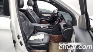 Mercedes-Benz GLC-Class GLC300e 4MATIC 2021 года из Южной Кореи