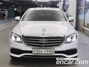 Mercedes-Benz E-Class E300e 4MATIC Exclusive 2020 года из Южной Кореи