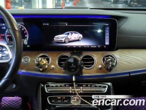 Mercedes-Benz E-Class E300e 4MATIC Exclusive 2020 года из Южной Кореи