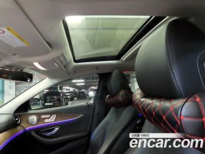Mercedes-Benz E-Class E300e 4MATIC Exclusive 2020 года из Южной Кореи
