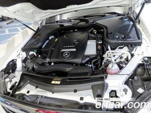 Mercedes-Benz E-Class E300e 4MATIC Exclusive 2020 года из Южной Кореи