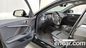 BMW 1-Series 118d Sport 2021 года из Южной Кореи