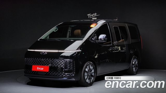 Hyundai Staria 4WD Lounge 9-Seater 2022 года из Кореи