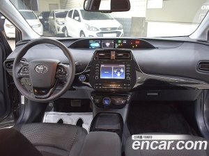 Toyota Prius 1.8 2021 года из Южной Кореи