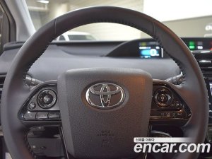 Toyota Prius 1.8 2021 года из Южной Кореи