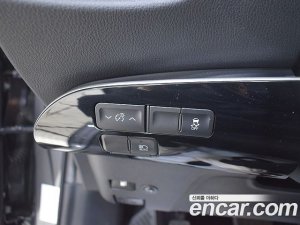 Toyota Prius 1.8 2021 года из Южной Кореи