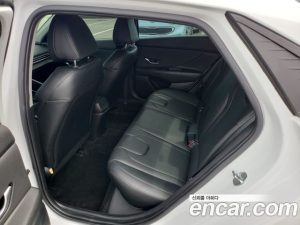 Hyundai AVANTE 1.6 2021 года из Южной Кореи