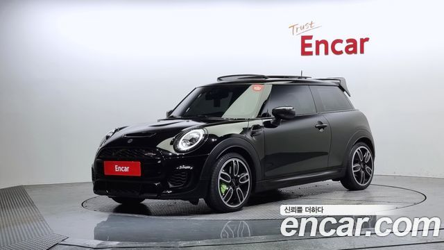 Mini Cooper JCW 2021 года из Кореи