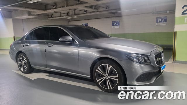 Mercedes-Benz E-Class E220d Avantgarde 2020 года из Кореи