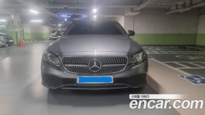 Mercedes-Benz E-Class E220d Avantgarde 2020 года из Южной Кореи