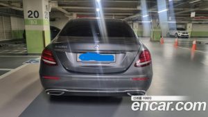 Mercedes-Benz E-Class E220d Avantgarde 2020 года из Южной Кореи