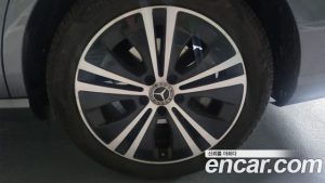 Mercedes-Benz E-Class E220d Avantgarde 2020 года из Южной Кореи