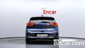 Kia Niro 1.6 HEV 2020 года из Южной Кореи