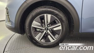 Kia Niro 1.6 HEV 2020 года из Южной Кореи
