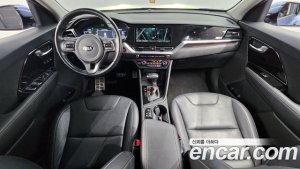 Kia Niro 1.6 HEV 2020 года из Южной Кореи
