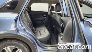 Kia Niro 1.6 HEV 2020 года из Южной Кореи