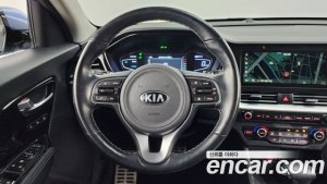 Kia Niro 1.6 HEV 2020 года из Южной Кореи